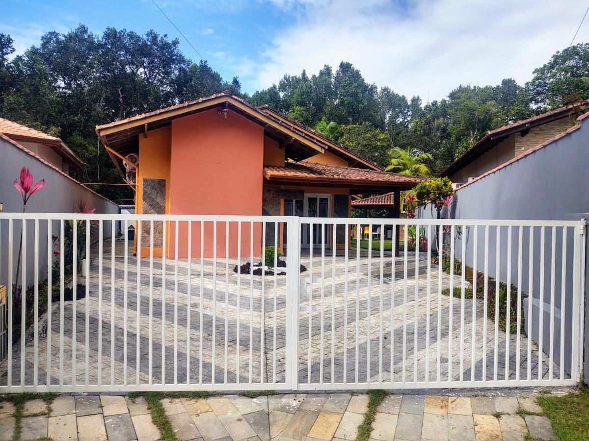 Casa Em Bertioga - Guaratubaヴィラ エクステリア 写真